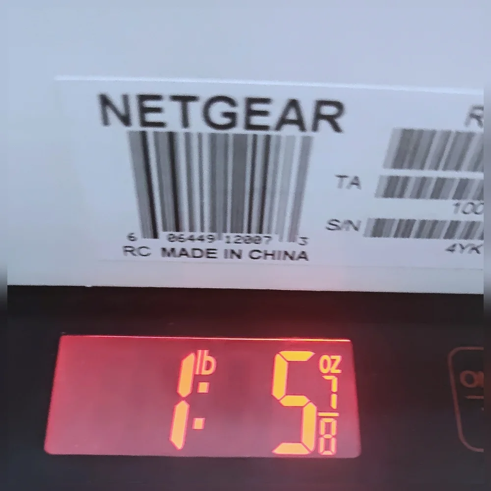 NETGEAR Black Wireless Router - Picture 5 of 5